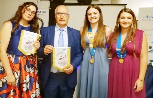 A Niscemi il "Passaggio della campana" dell'Interact Club, con il nuovo direttivo